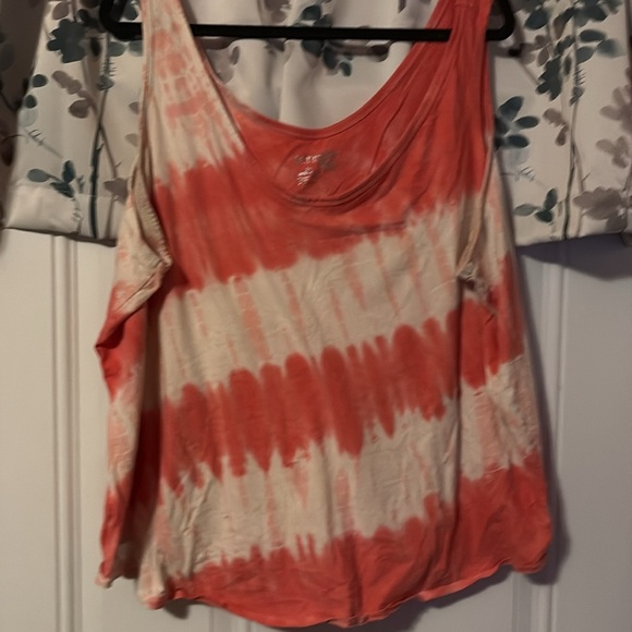 Terra & Sky Tops - pink and white tank top